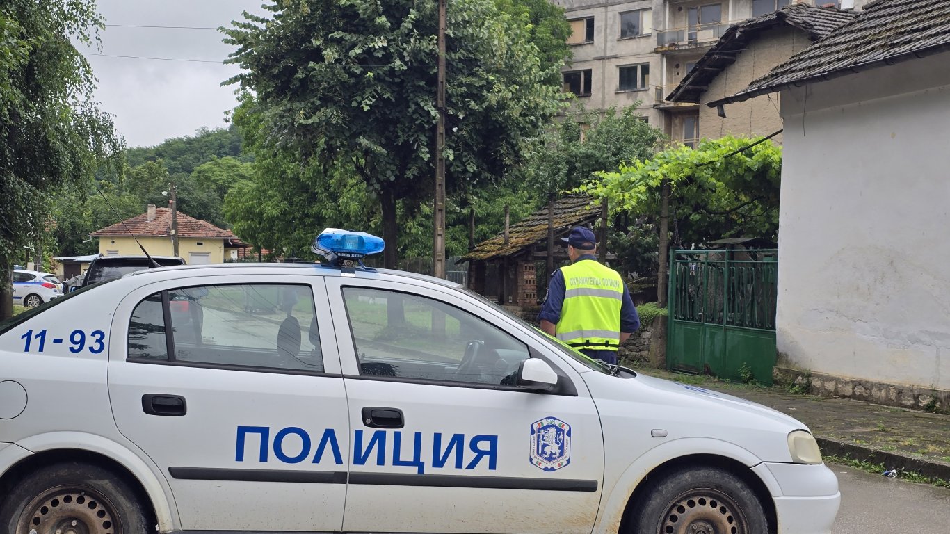 кървава мистерия в угърчин: трите тела в социалното общежитие