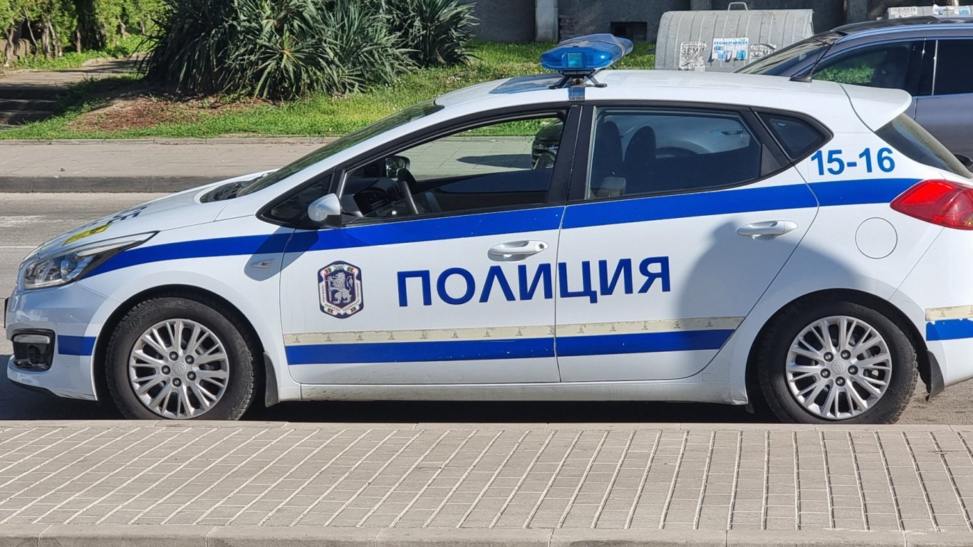 пиян шофьор в берковица: от срив в ограда до арест в ромския квартал