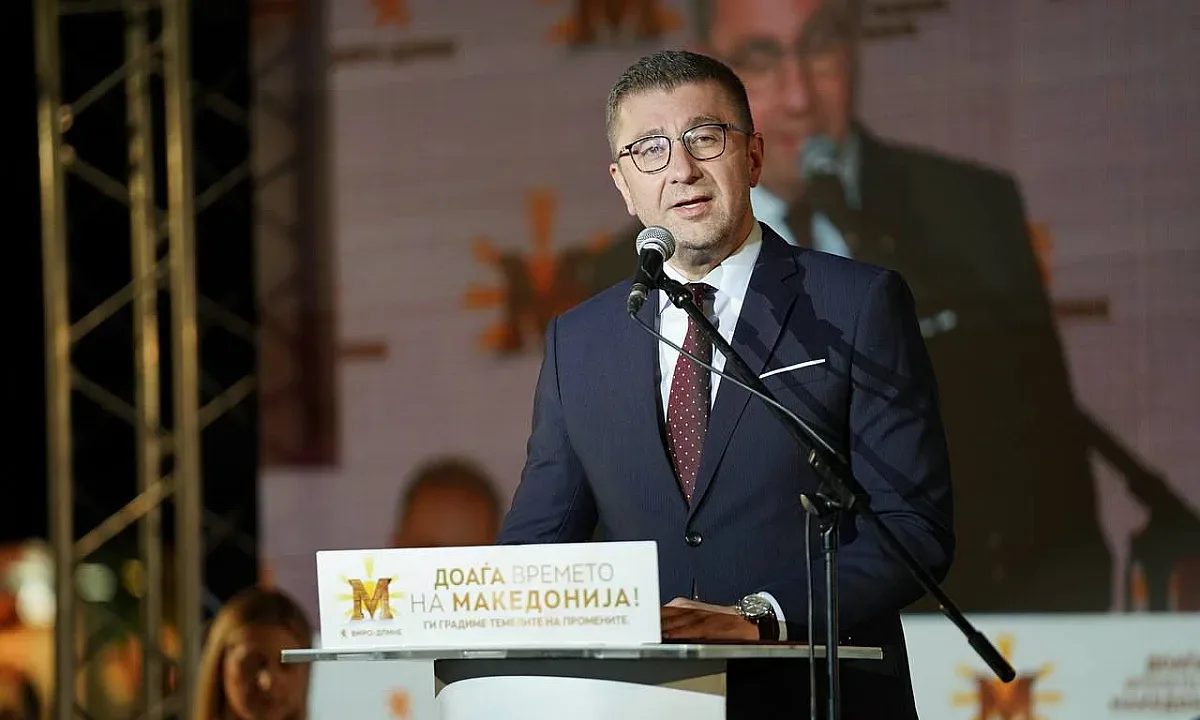 политическият покер в скопие: мицкоски пренарежда картите в правителството