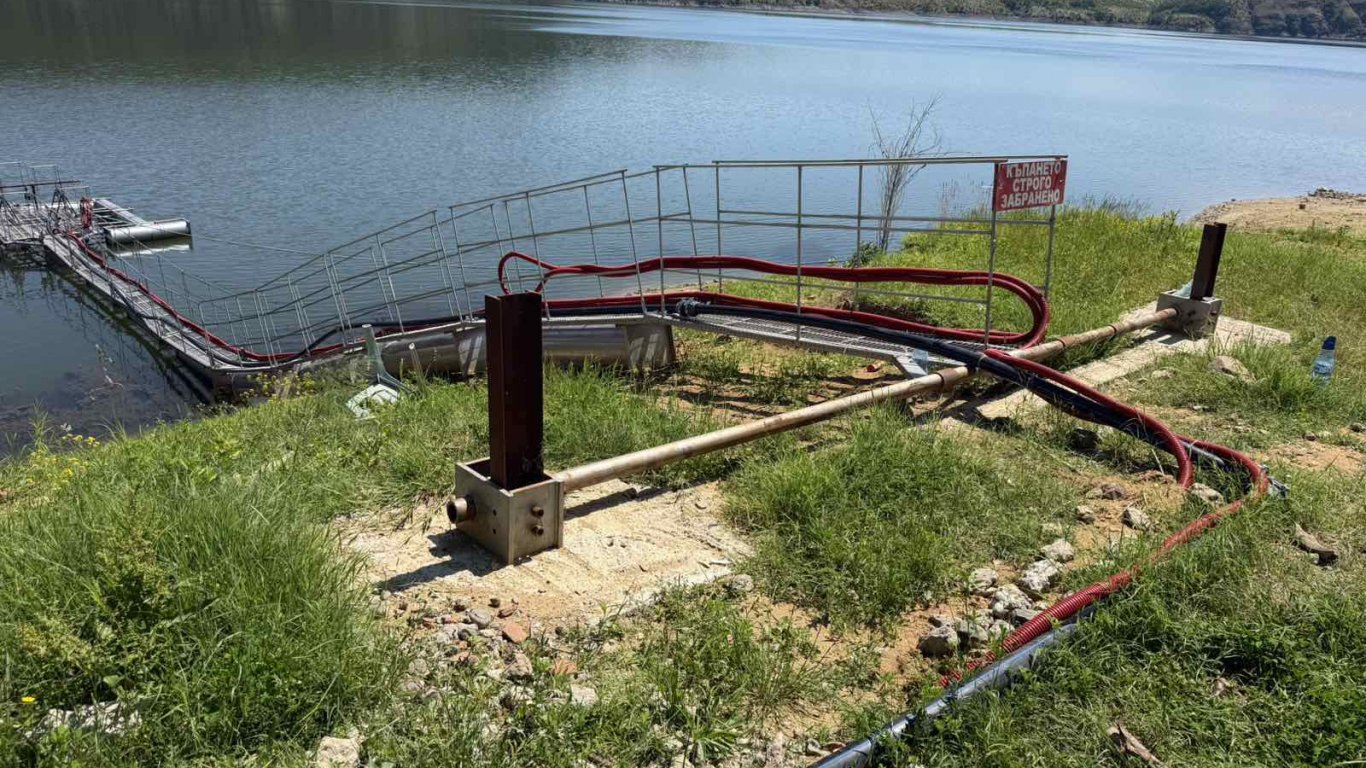 скъпа вода и законни пропуски: разследват незаконна станция на язовир „студен кладенец“