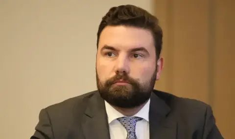спестявания, които струват скъпо: опасната игра с майчинството и бюджета