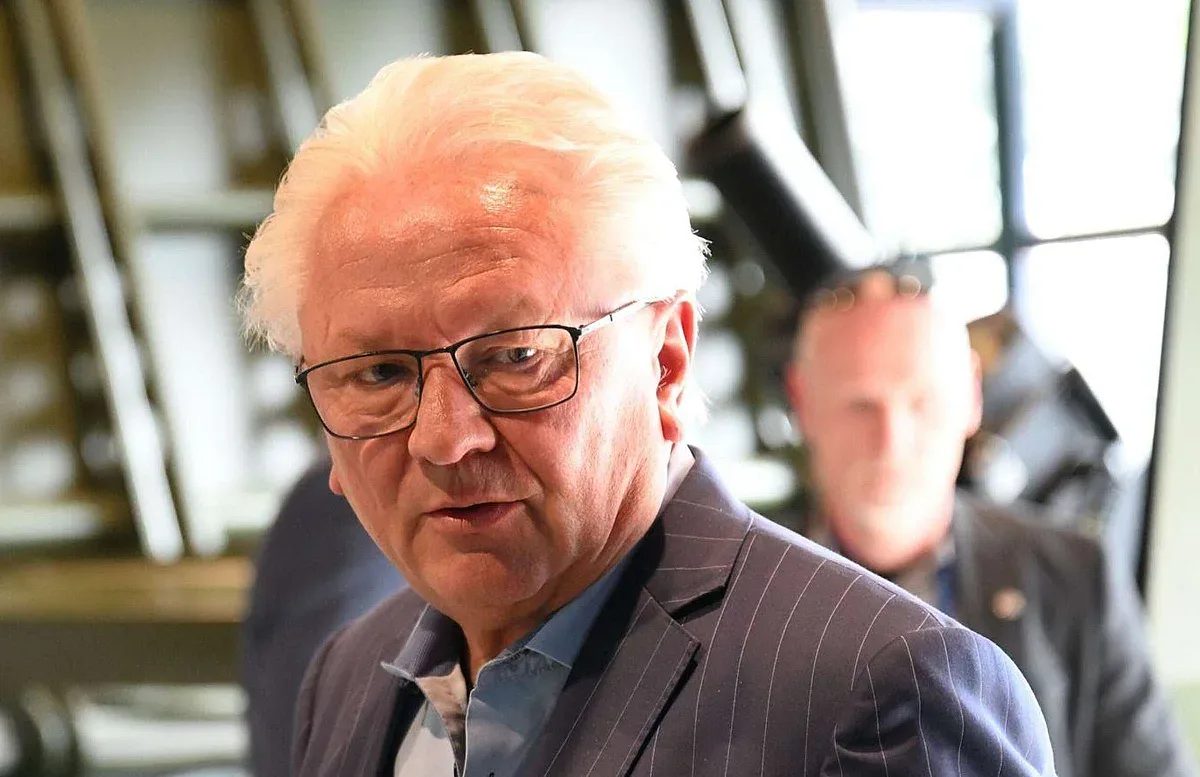червената линия на изкуствения интелект: кой трябва да взема решението за живот и смърт?