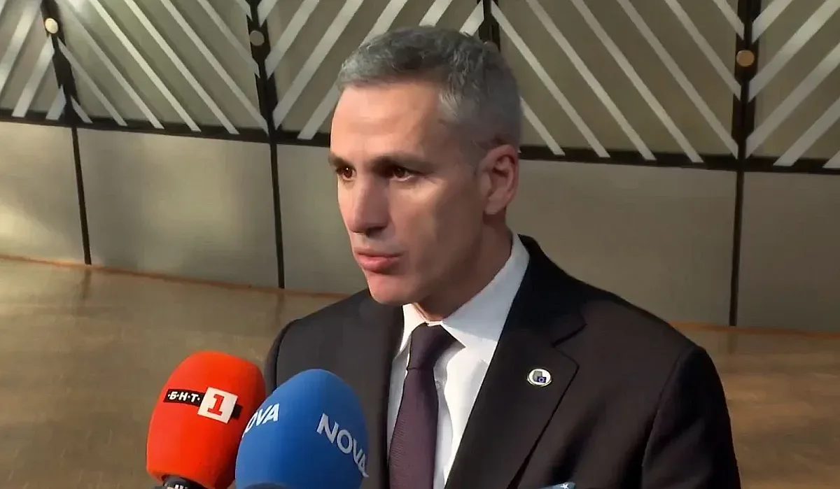 защо мълчанието на андрей гюров се превърна в политически провал?