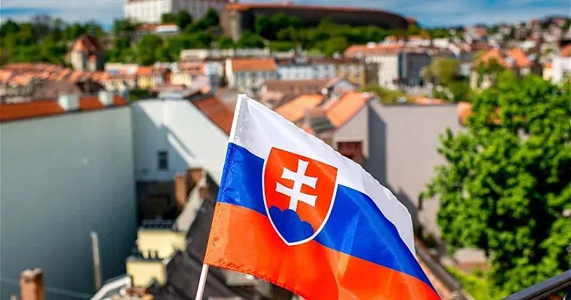 капанът на 15%: как словашкият провал огледално отразява българия