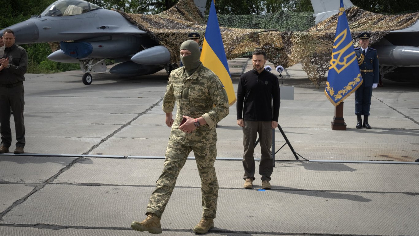 кибер-войната излиза в космоса: украйна парализира ключов руски център