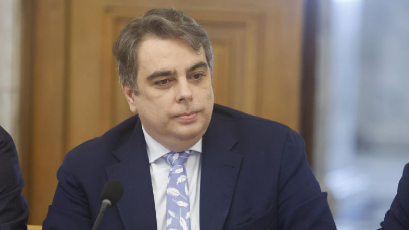 политическият език на аксесоарите: как асен василев „говори“ чрез вратовръзките си