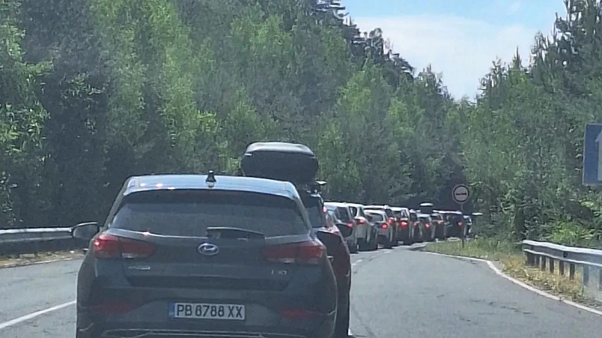път към морето или тест за търпение? новата „пречка“ на гкпп маказа