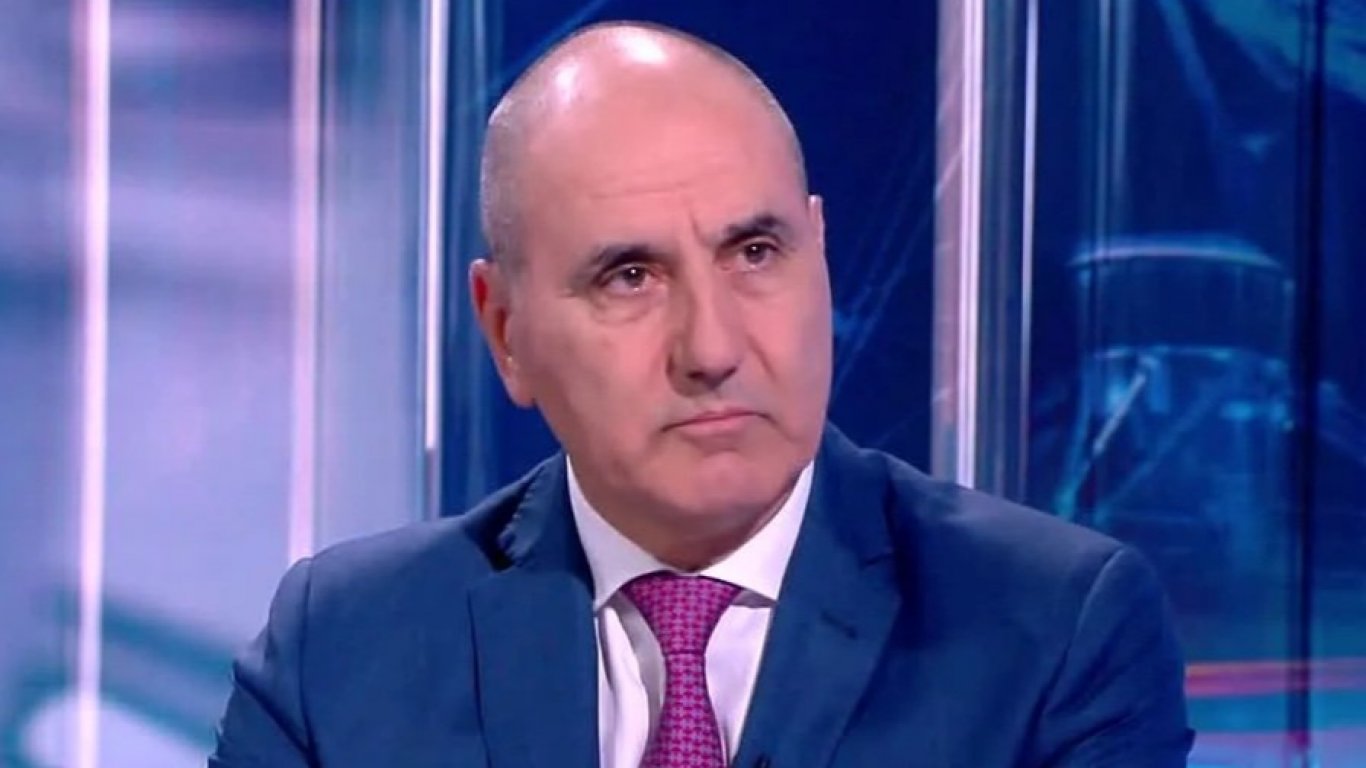 скрити пътеки и частни самолети: загадката около пътуването на десислава атанасова