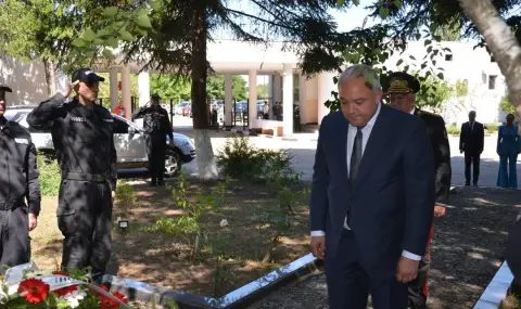 черната униформа: 145 години в името на реда и държавността