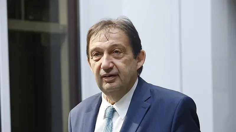 голямото почистване на пътищата: как министерството на регионалното развитие смята да запълни дупките в бюджета и асфалта