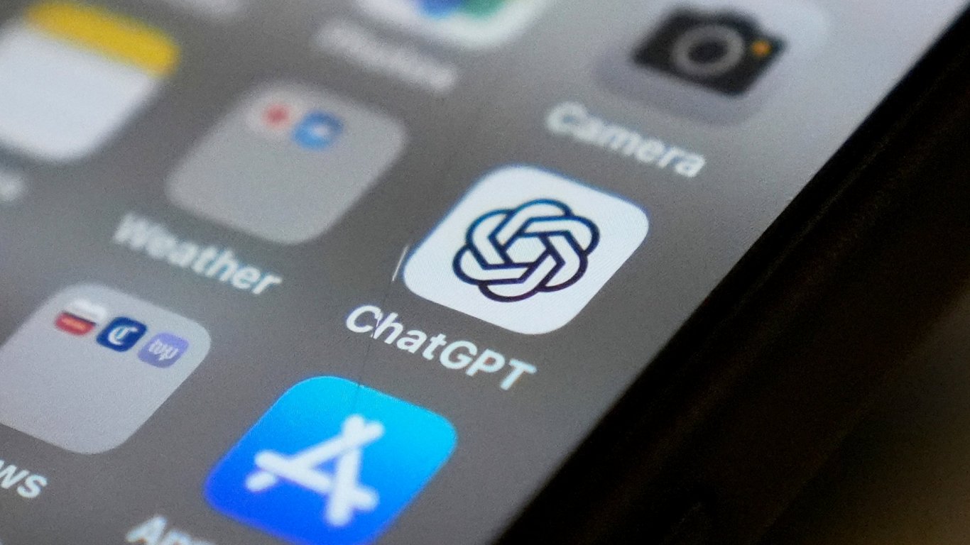 дигитални лъжи: как изкуственият интелект праща застрахователните премии нагоре