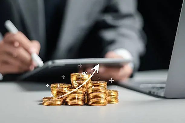 илюзията за по-високи заплати: къде всъщност отиват парите ни?