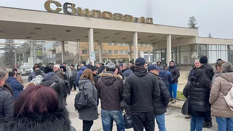 индустриален призрак в свищов: как свилоза се превърна в спомен