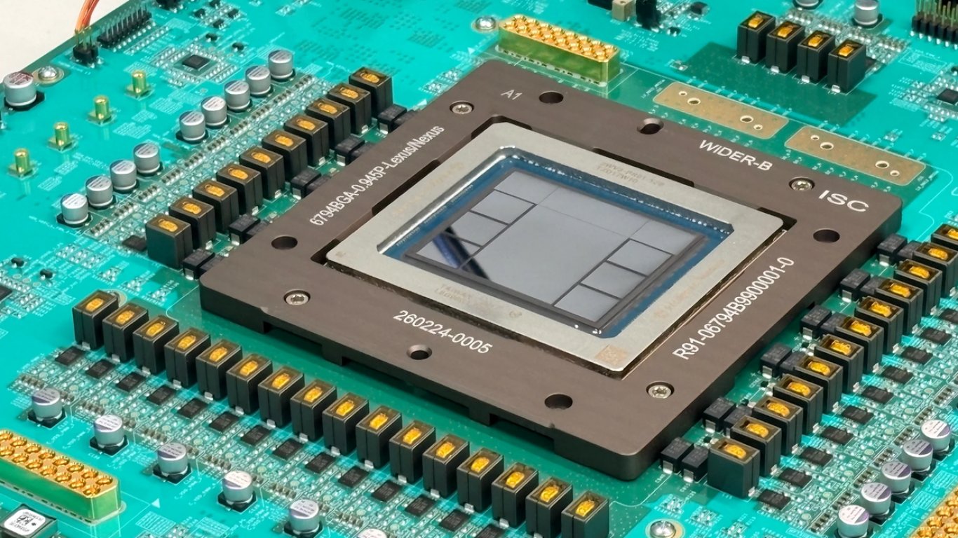 край на монопола на nvidia? openai разтърси света с новия си чип jalapeño