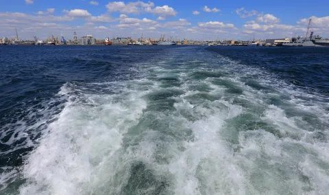 мистерия в констанца: странен обект набреква на румънския бряг
