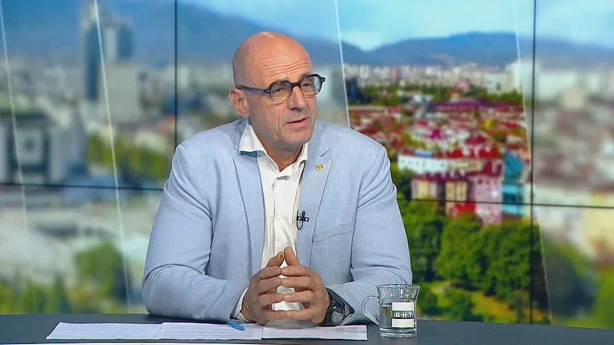 парадоксът на черноморието: защо хотелиерите се оплакват, а статистиката мълчи?