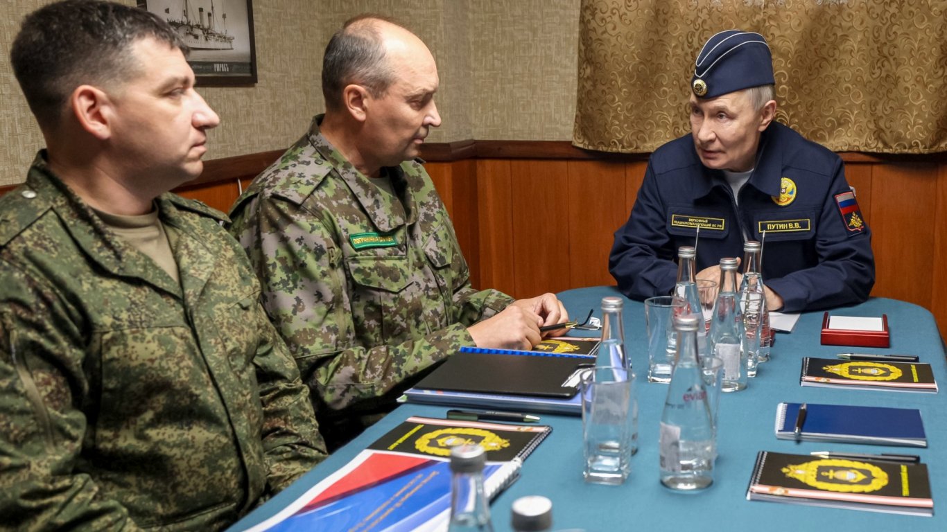символиката на далечния изток: путин и „кодът на победителя“
