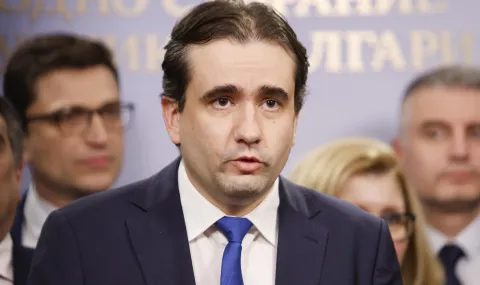 тайни, власт и президентски амбиции: какво тревожи ‘да, българия’?