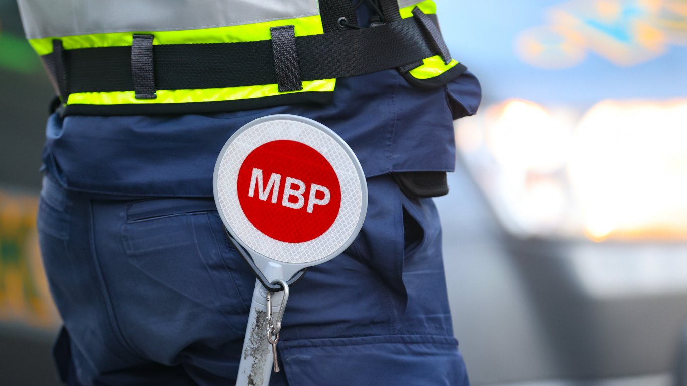 трагедия край добри дял: смъртоносен сблъсък блокира пътя за варна
