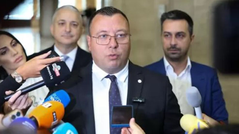 борба за президентския стол: „възраждане“ официално влиза в надпреварата