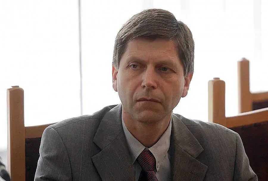 горещи искри и студени спомени: жан виденов отново в центъра на бурята