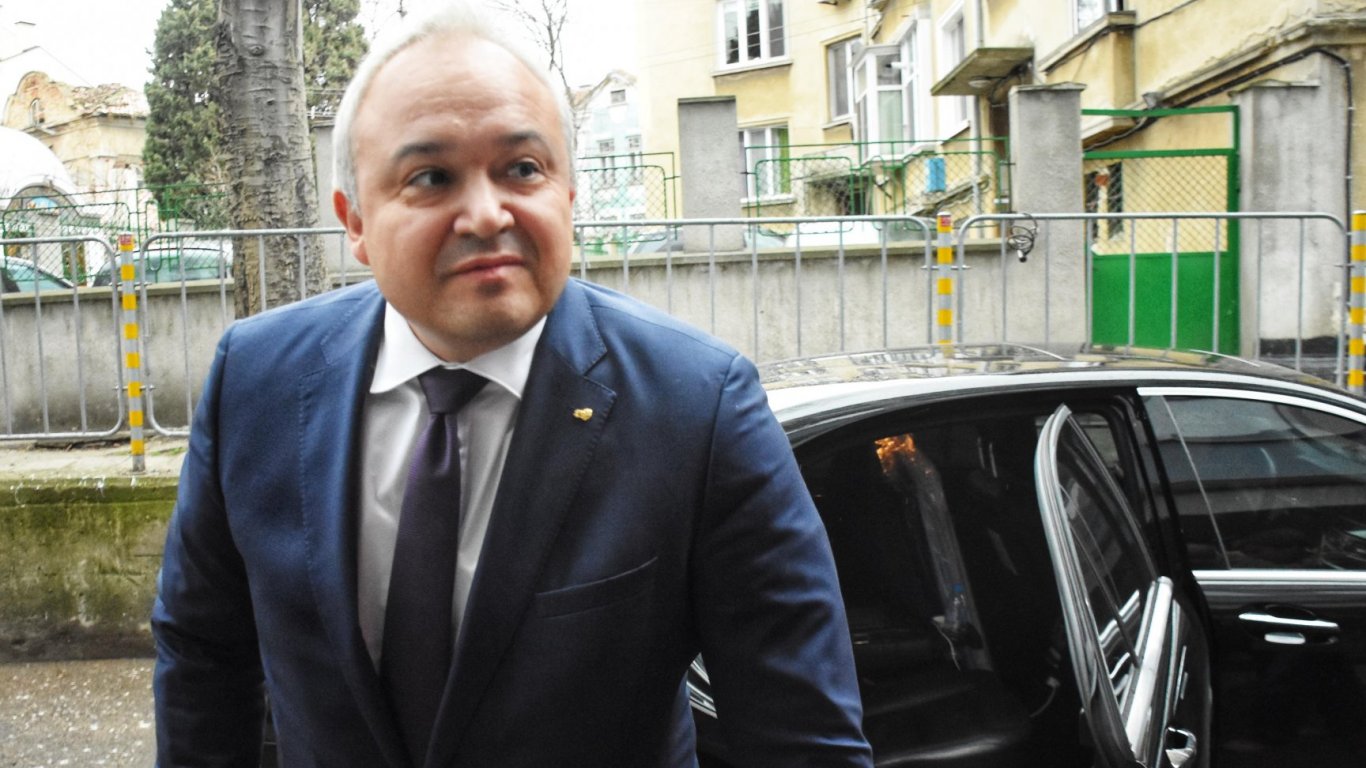 данс разкрива мрежа от манипулативни групи в българия