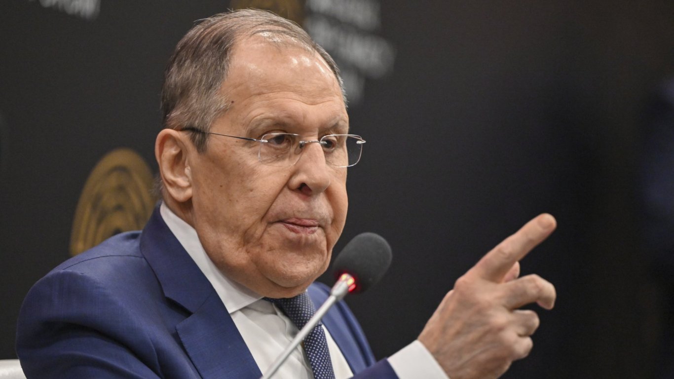 дипломатическа ескалация: лавров предупрежда за ‘истинска война’ след случая в лайпциг