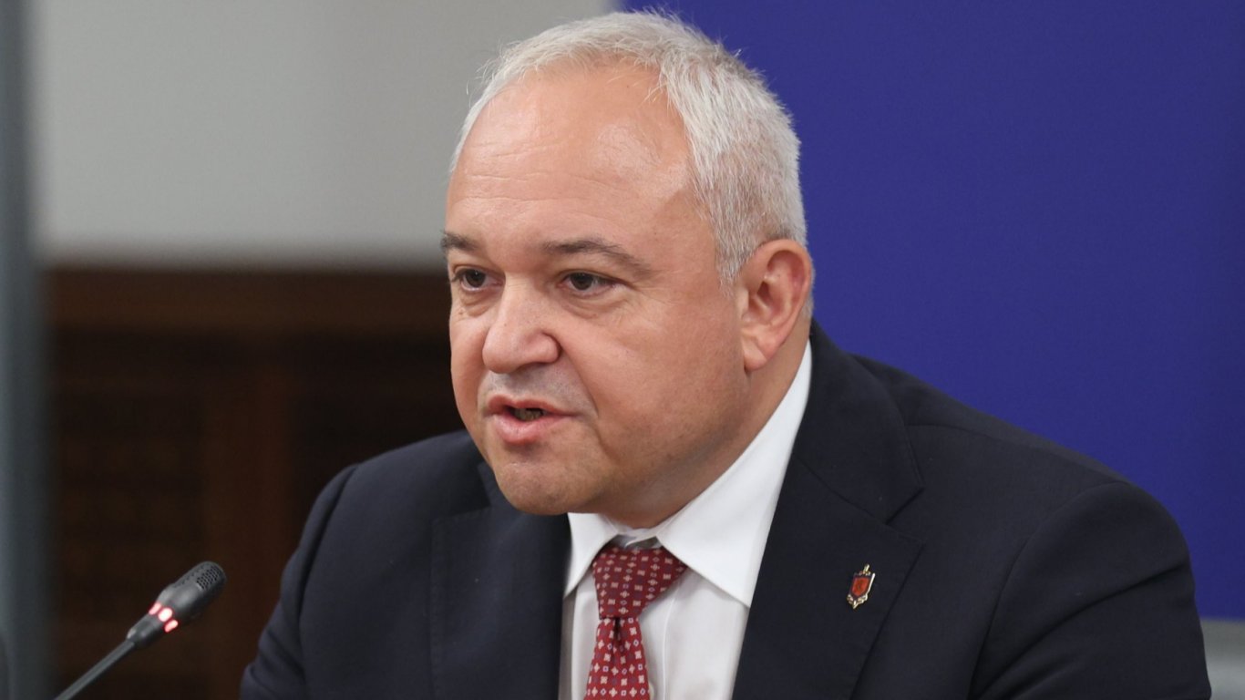 корупционната бомба цъка: демерджиев вади на светло политици, печелили от държавни поръчки