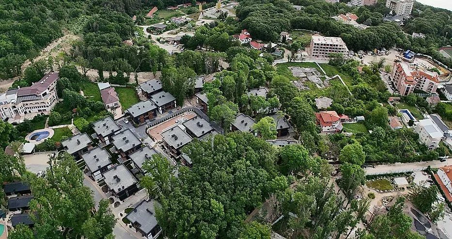 кошмарът на „форест клуб”: десетки семейства заложници на административен хаос във варна