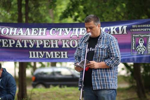кривогледалци и алгоритми: философията на тони теллалов