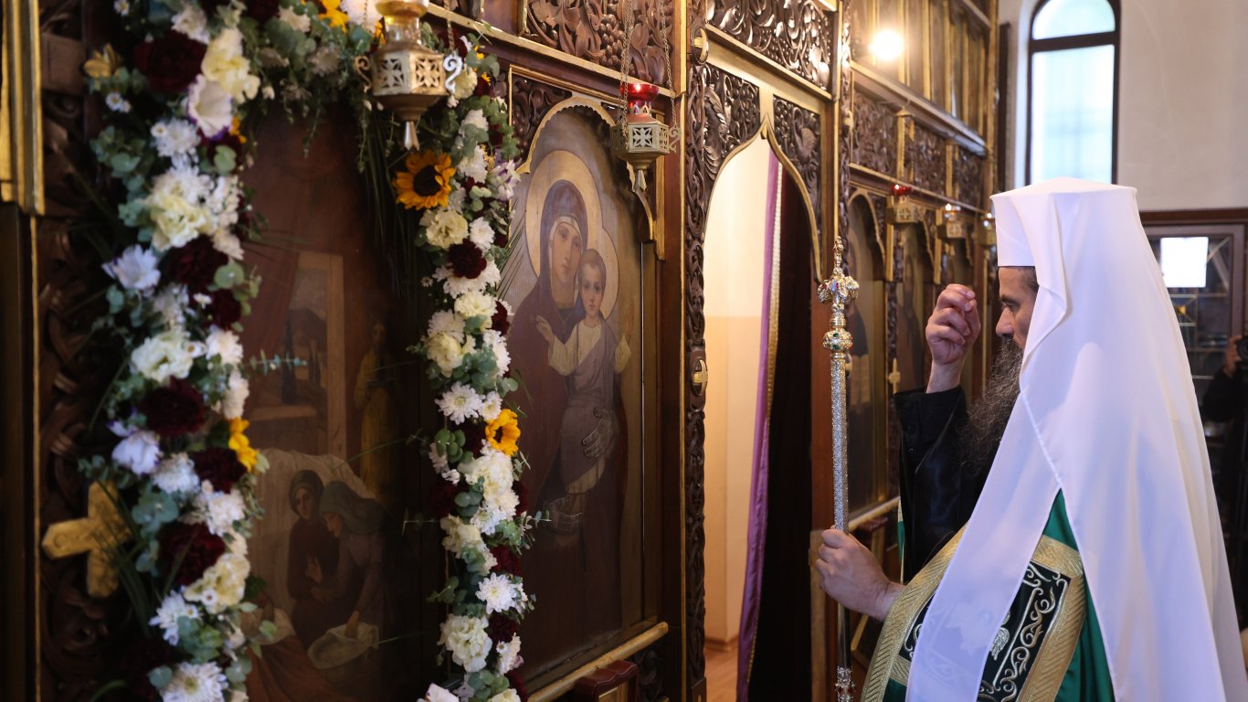 малка богородица: забравете острия език и прегърнете смирението
