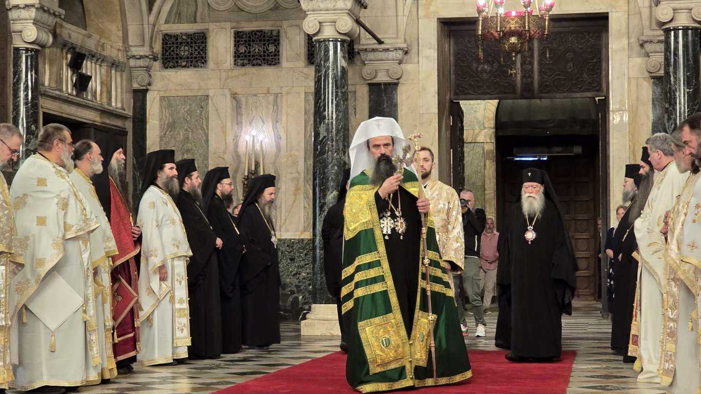 мисия за мира: българският патриарх даниил посещава светите земи и йордания