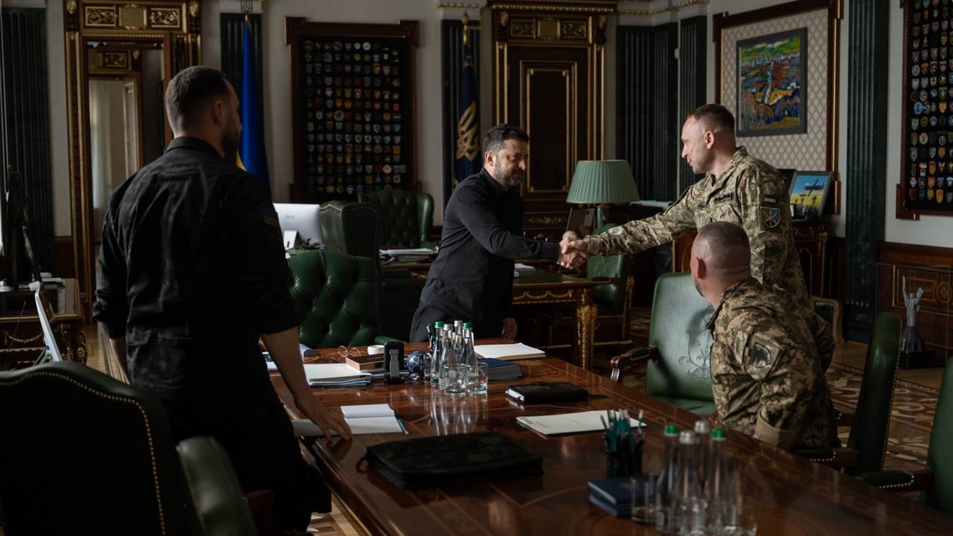 нова кръв в украинската армия: зеленски пренарежда командването