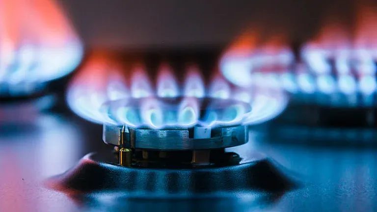 октомври носи по-скъп газ: какво предстои за потребителите?
