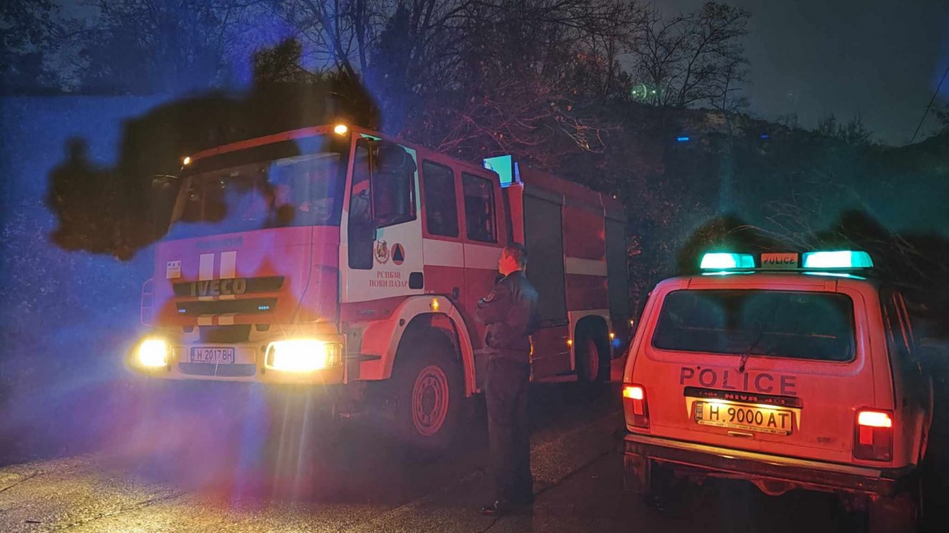 опасност в горите край габрово: пламна местност до складовете за боеприпаси