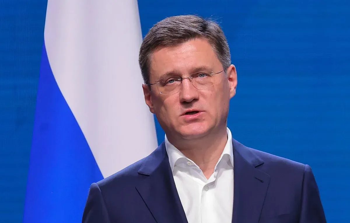 петролният парадокс на кремъл: силни износи, но празни резервоари у дома