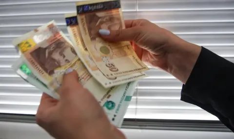 портфейлът на българина: какви промени ни носят данъчната реформа и новите икономически мерки?