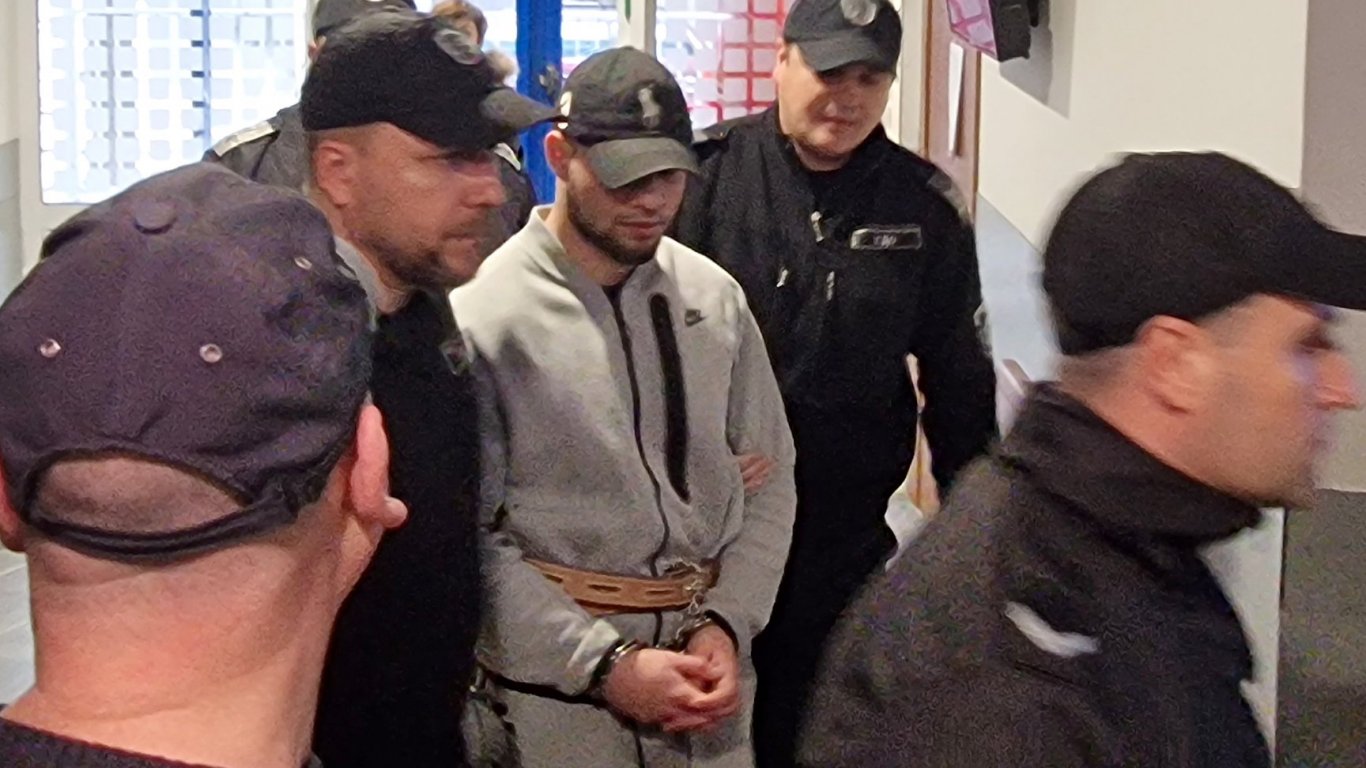 пътят към доживотен: гърция настоява за екстрадиция на васил михайлов