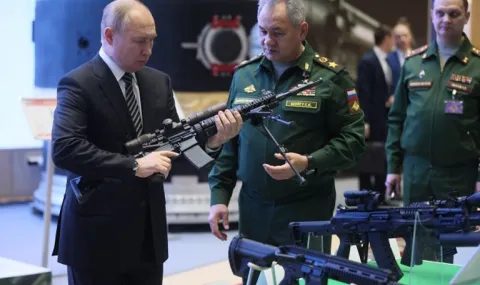 руското оръжие на път за африка: какво ще покаже калашников в претория?