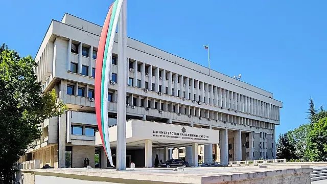 софия застава до берлин: остри реакции след хибридния удар в германия
