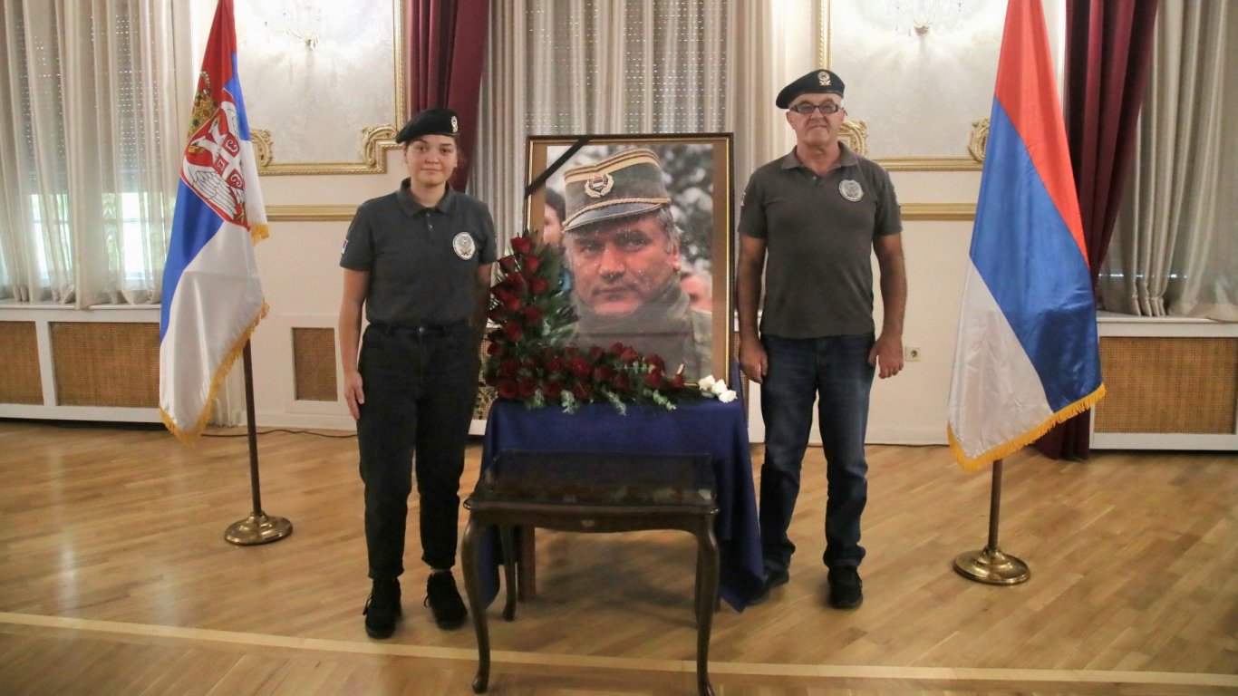 сръбският елит се събира в белград за последното сбогуване с ратко младич