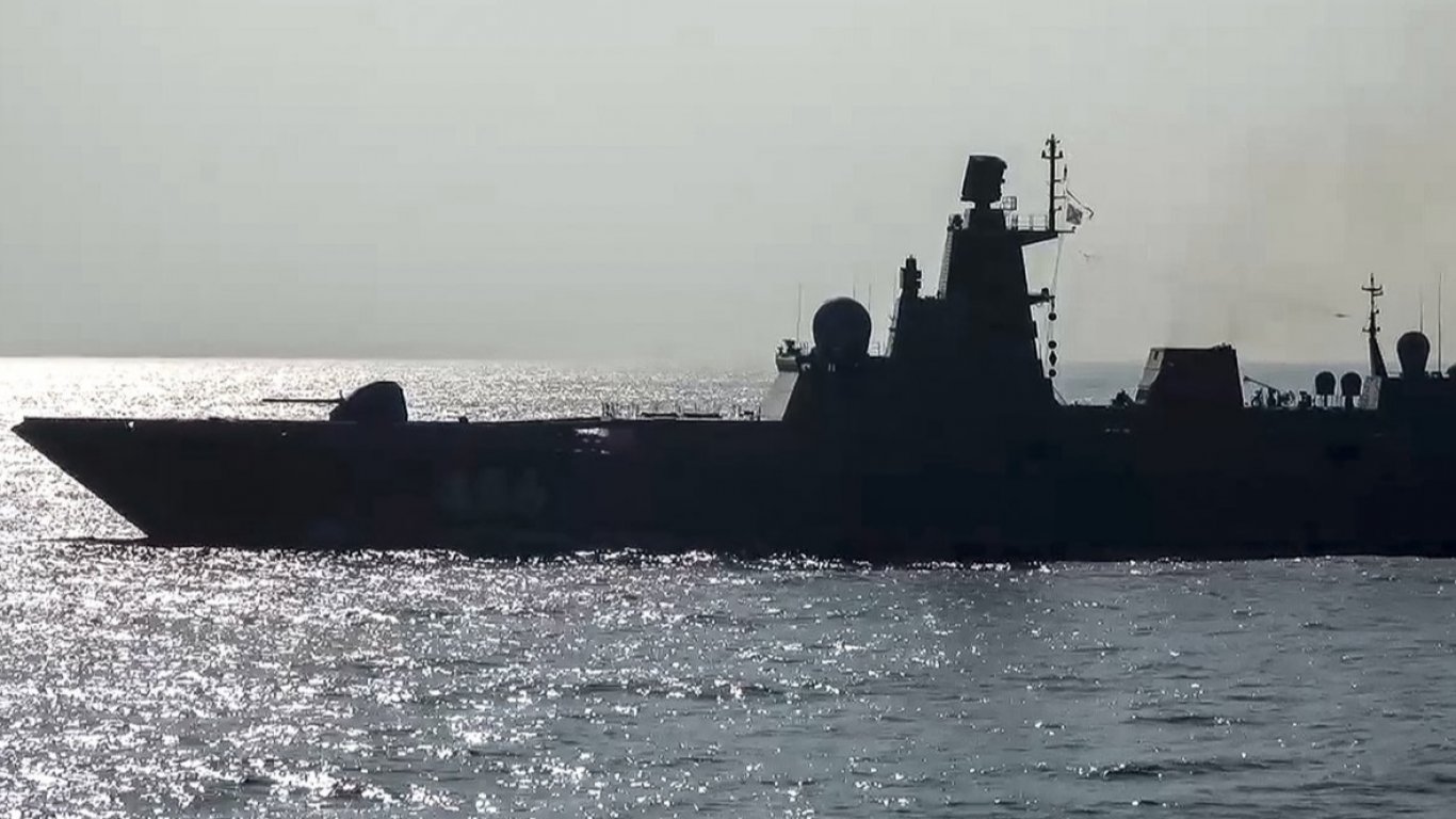 стрелба в международни води: руска фрегата провокира датски военен хеликоптер
