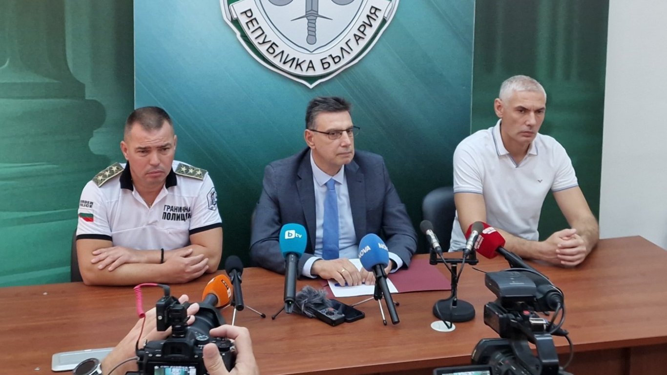 удар по наркотрафика: камион с пратка за милиони бе засечен край бургас