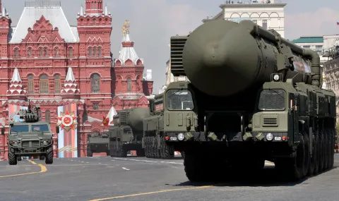 ядреният блъф на кремъл: защо москва залага на страха, когато фронтът се руши?