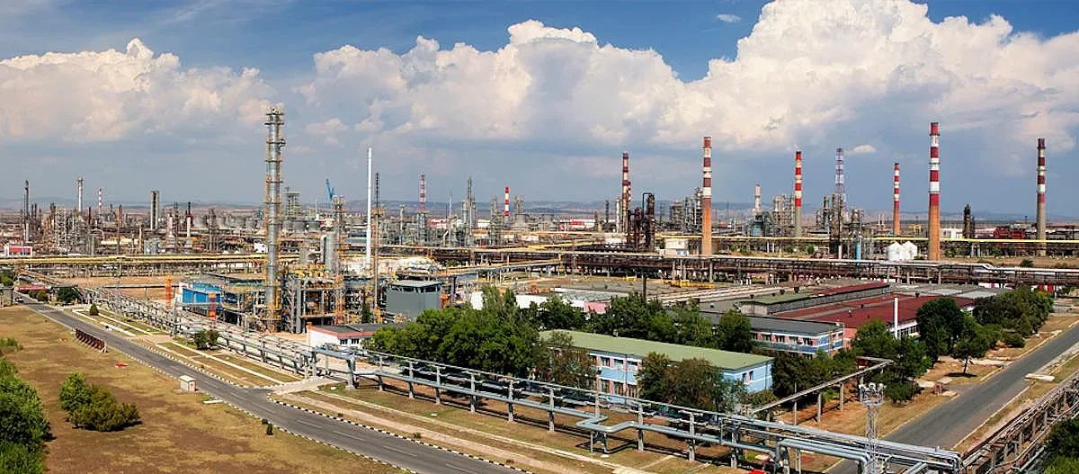 вашингтон дава нова глътка въздух за „лукойл“ в българия до 2027 година