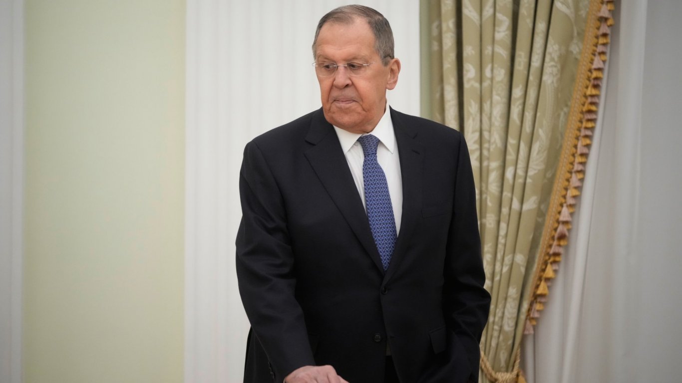 дипломатически гастрол: сергей лавров поема към сащ за форума на г-20