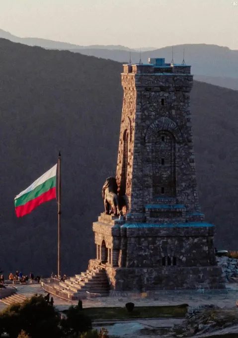 дипломатически натиск за шипка: какво иска русия от реставрацията?