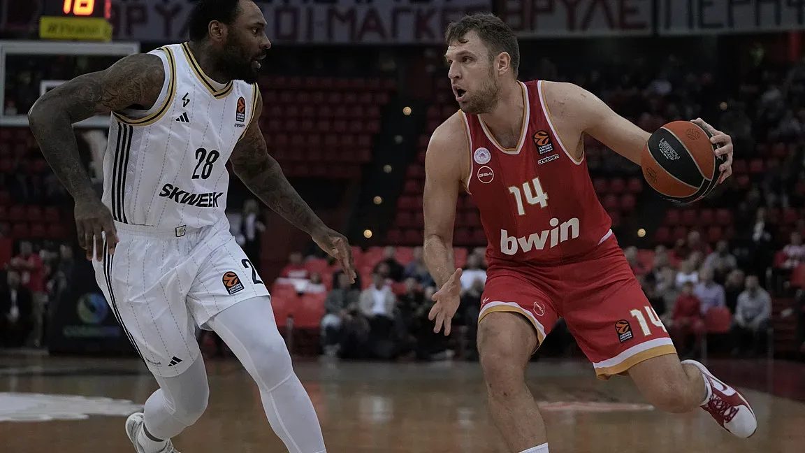 защо nba шефовете все още сънуват александър везенков?