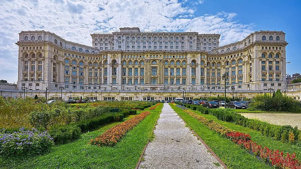 мраморният колос на чаушеску: тайните на най-тежката сграда в света