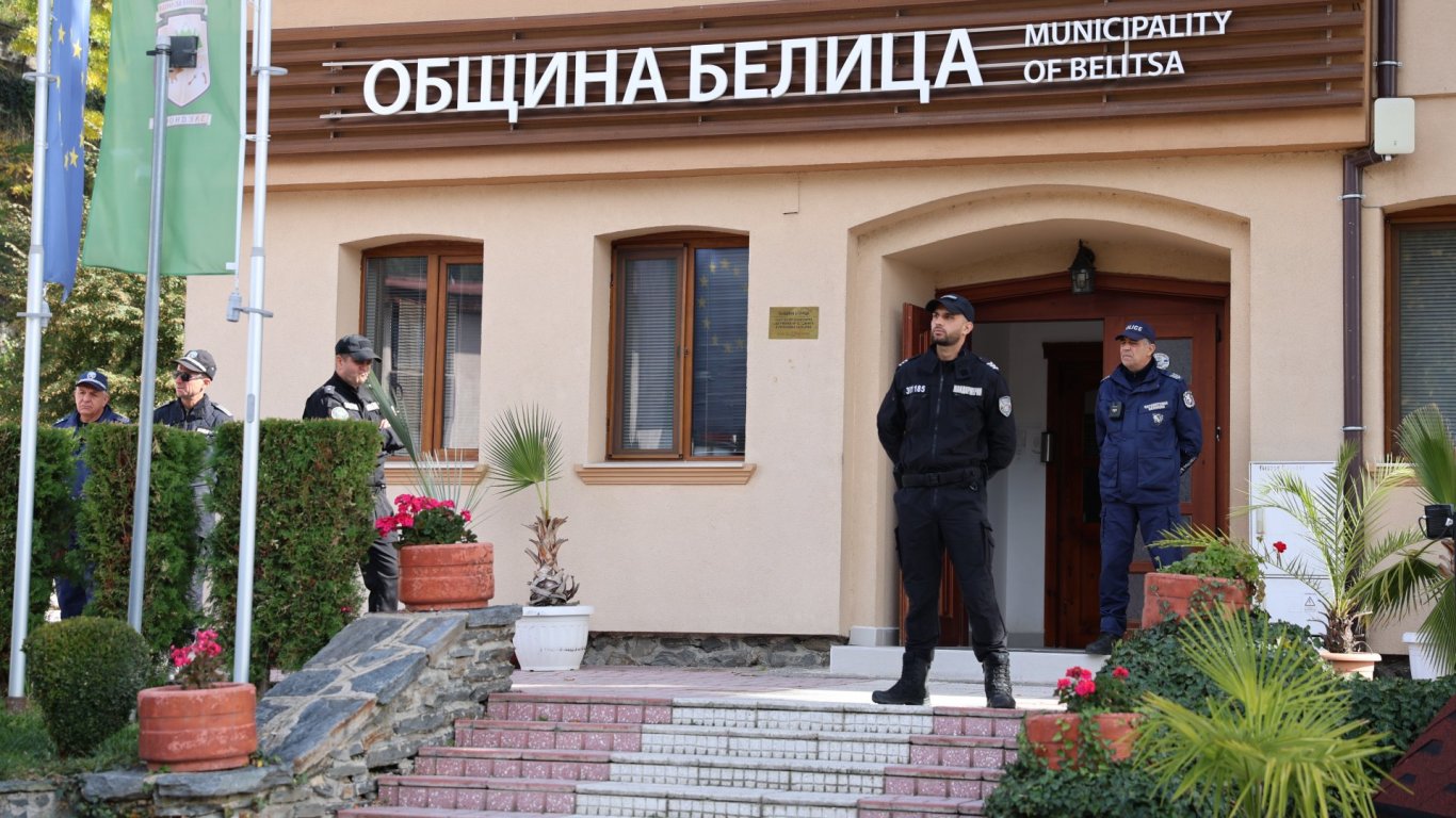 напрежение в белица: властите нахлуха при радослав ревански